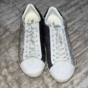 Gola Women's Sneakers in Black and White
